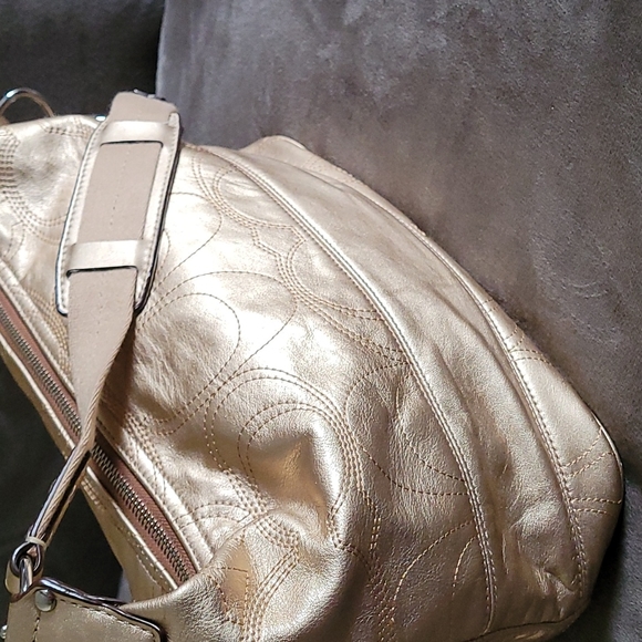 Auth Coach - Picture 4 of 8